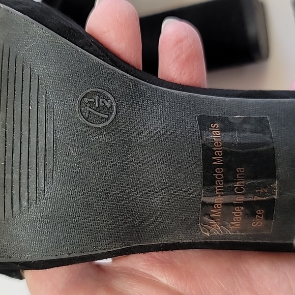 Fashion Nova high block heel platform 7.5 womens black brushed textile - Picture 6 of 11